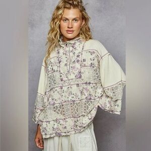 🛍️NWOT POL Large Cream and Purple Floral Lace Tunic Top